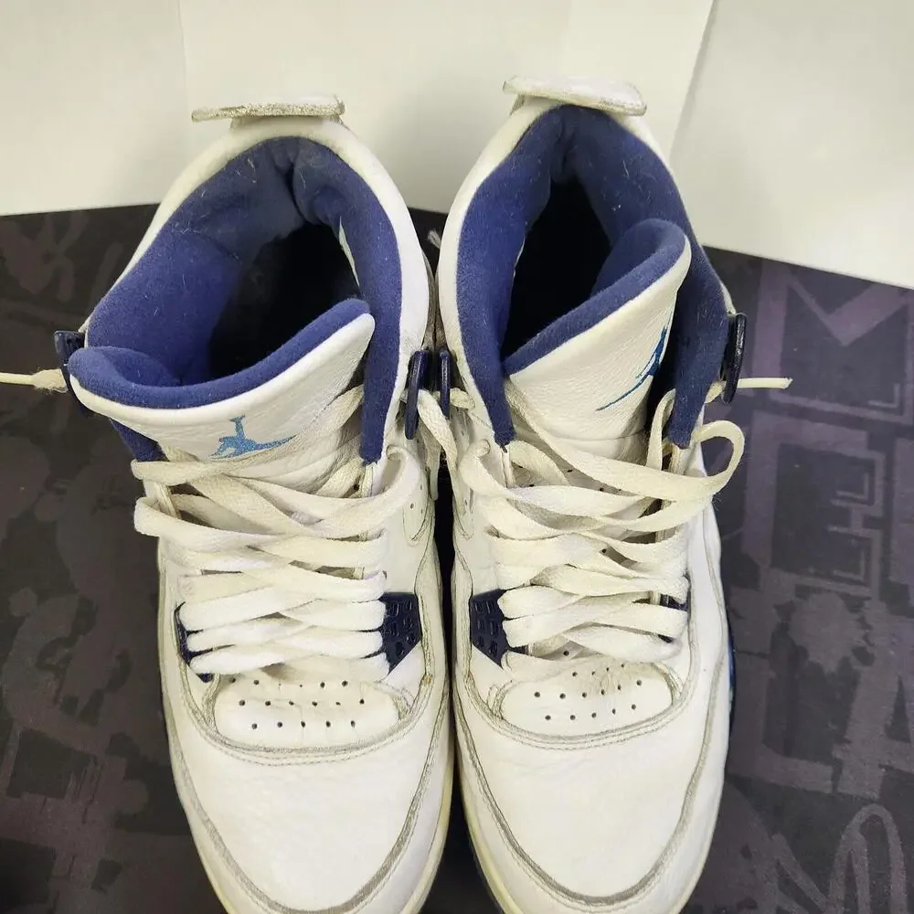 Size 9.5 - Air Jordan‎ 4 Retro LS Columbia